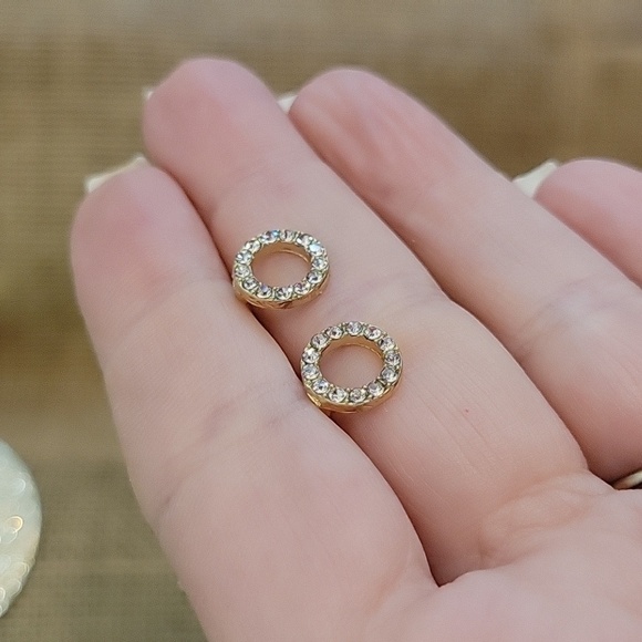 MICRO SHIMMER RING STUD EARRINGS - Picture 4 of 7